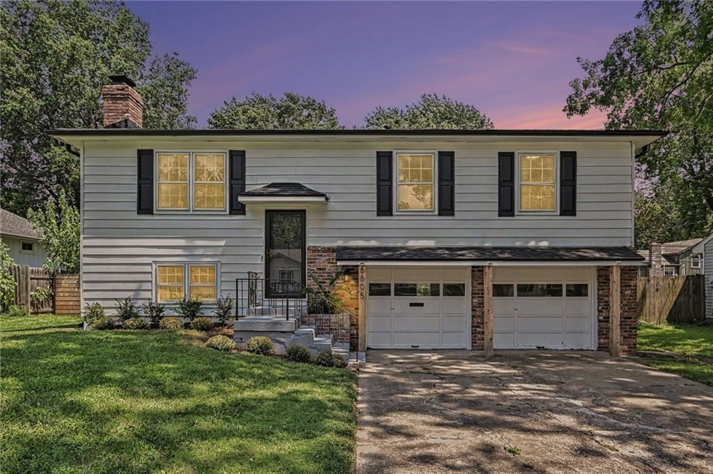 1st image of 6805 Switzer Ln, Shawnee, KS 66203 | MLS# 2635762
