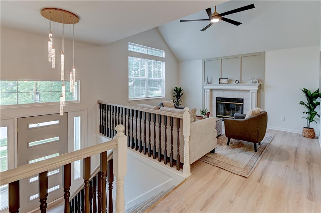 2nd image of 900 Sw Daney Dr, Lees Summit, MO 64081 | MLS# 2635768