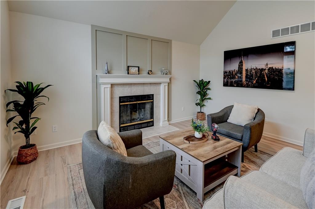 5th image of 900 Sw Daney Dr, Lees Summit, MO 64081 | MLS# 2635768