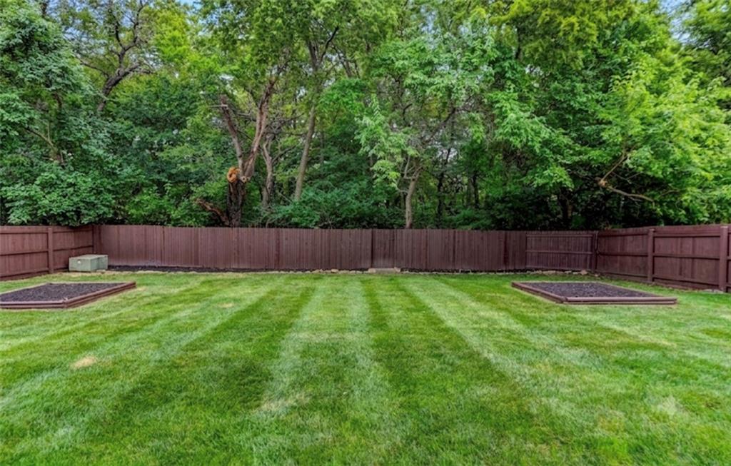 24th image of 900 Sw Daney Dr, Lees Summit, MO 64081 | MLS# 2635768
