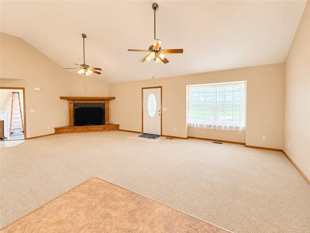 3rd image of 809 Sw Graystone Dr, Grain Valley, MO 64029 | MLS# 2635769