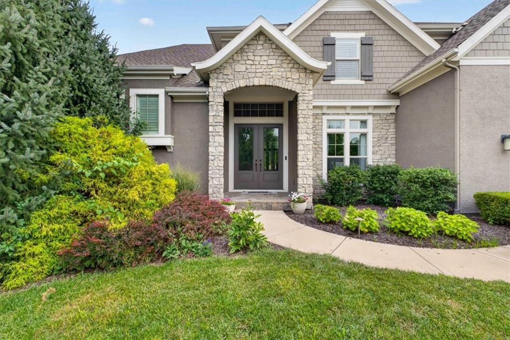 2nd image of 5008 W 141st Ter, Overland Park, KS 66224 | MLS# 2635776