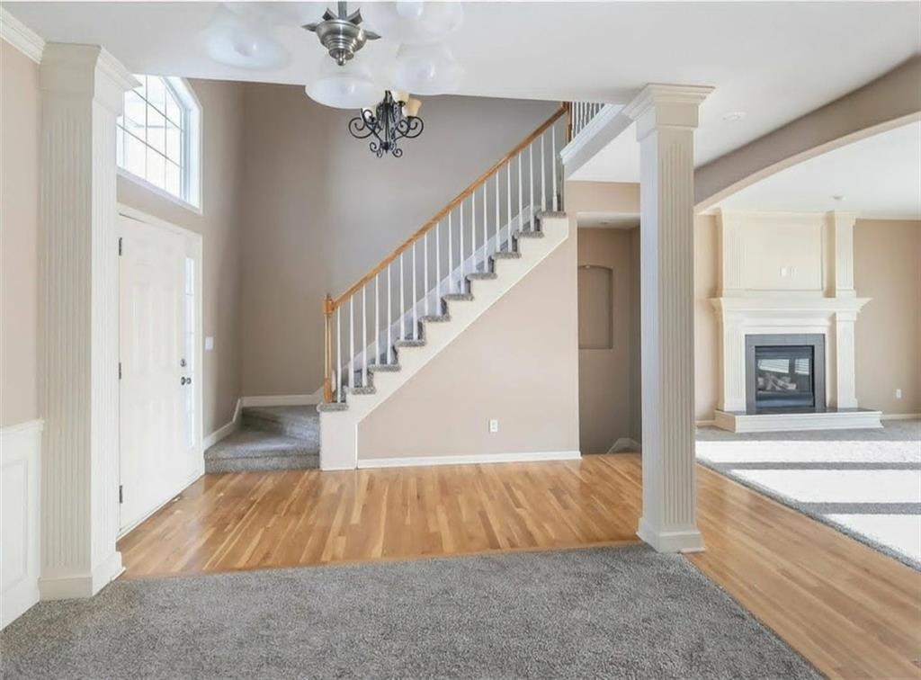 2nd image of 5701 Ne Hidden Meadow Dr, Lees Summit, MO 64064 | MLS# 2635784