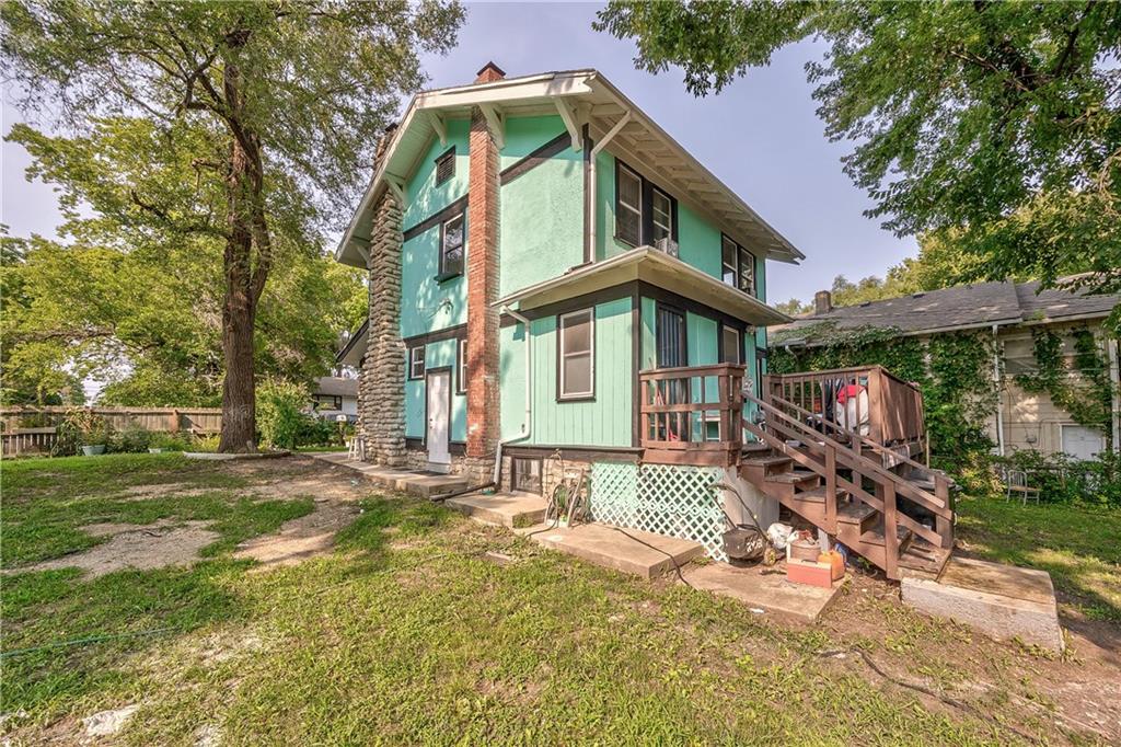 2nd image of 4015 E 67th Ter, Kansas City, MO 64132 | MLS# 2635789