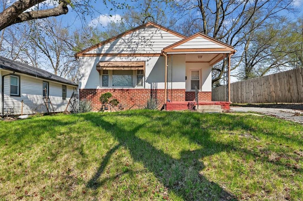 3rd image of 7205 Wabash Ave, Kansas City, MO 64132 | MLS# 2635791