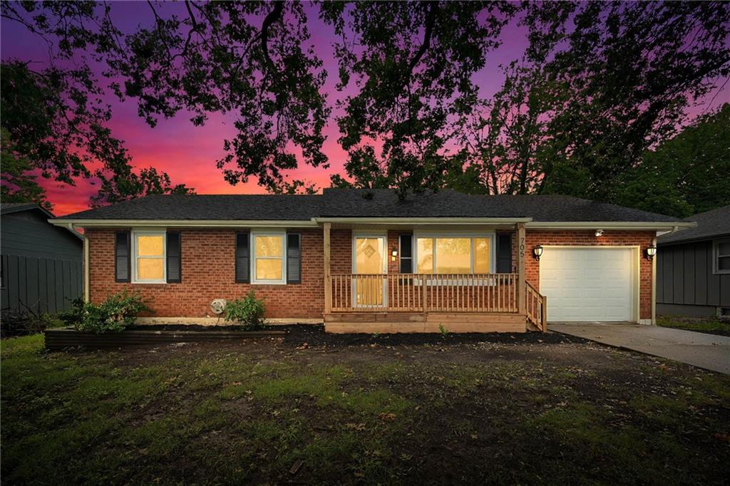 1st image of 705 Ne Darwin St, Lees Summit, MO 64063 | MLS# 2635804