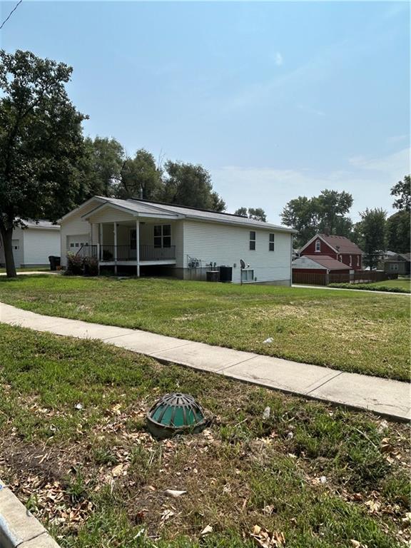 2nd image of 727 A & B Kiowa St, Leavenworth, KS 66048 | MLS# 2635812