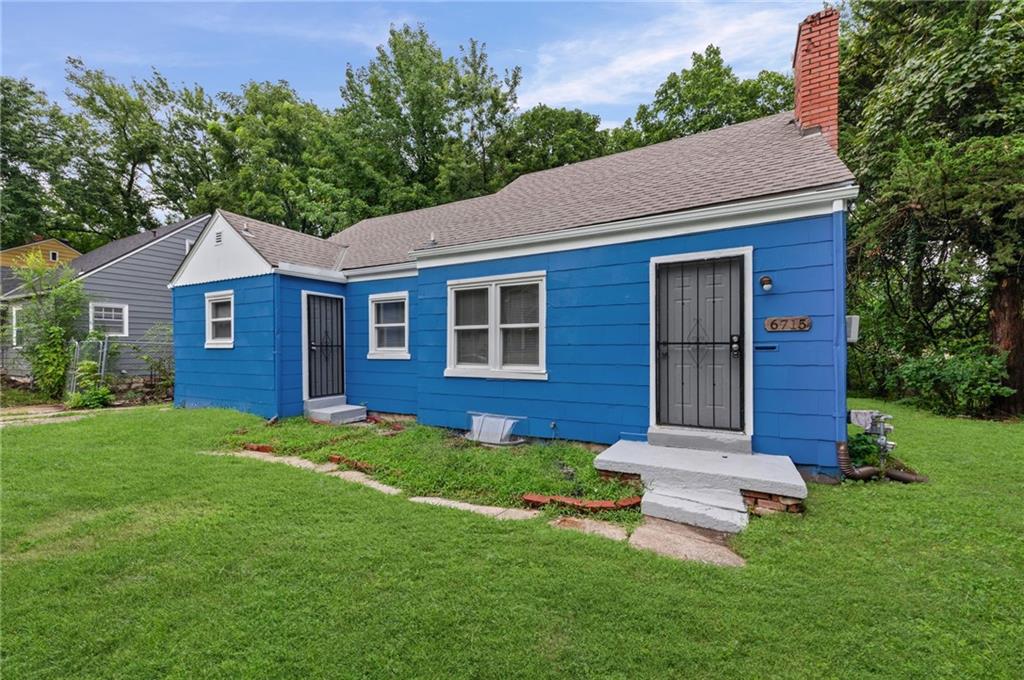 2nd image of 6715 Walrond Ave, Kansas City, MO 64132 | MLS# 2635838