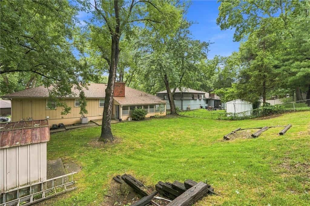 28th image of 2516 N 83rd Ln, Kansas City, KS 66109 | MLS# 2635853
