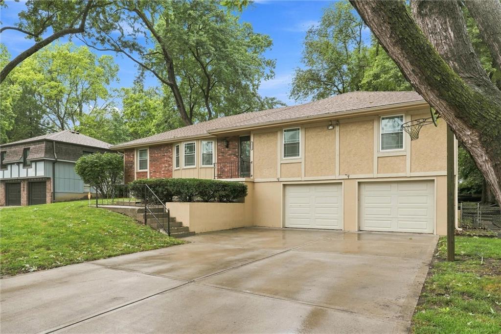 2nd image of 2516 N 83rd Ln, Kansas City, KS 66109 | MLS# 2635853