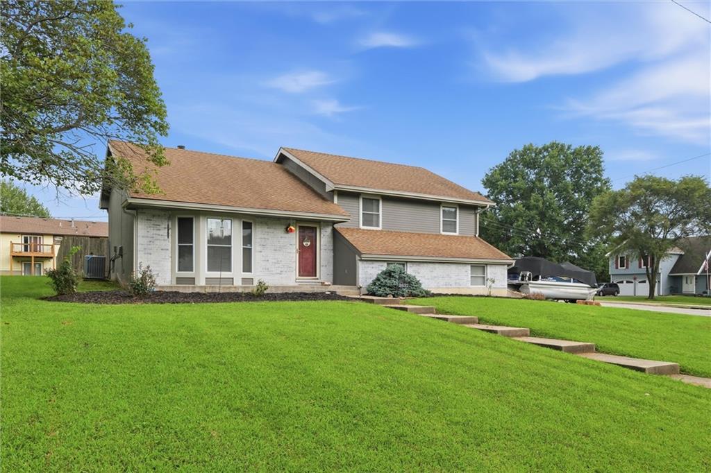 3rd image of 2621 S 22Nd Ter, Leavenworth, KS 66048 | MLS# 2635863