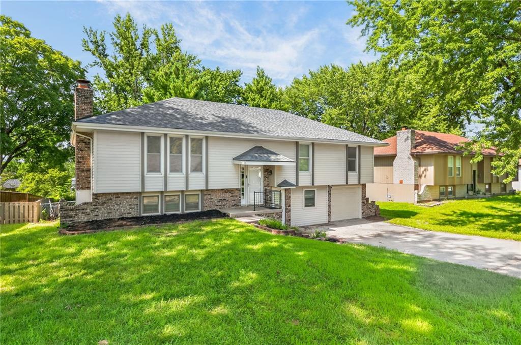 3rd image of 5524 Nw Raintree Dr, Kansas City, MO 64152 | MLS# 2635868