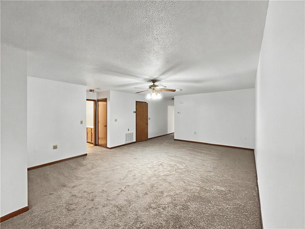 5th image of 6124 Ash Ct, Raytown, MO 64133 | MLS# 2635878