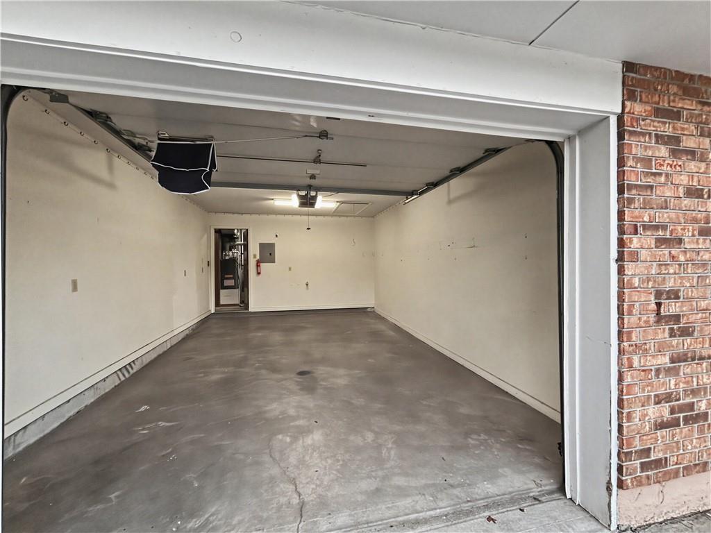 3rd image of 6124 Ash Ct, Raytown, MO 64133 | MLS# 2635878