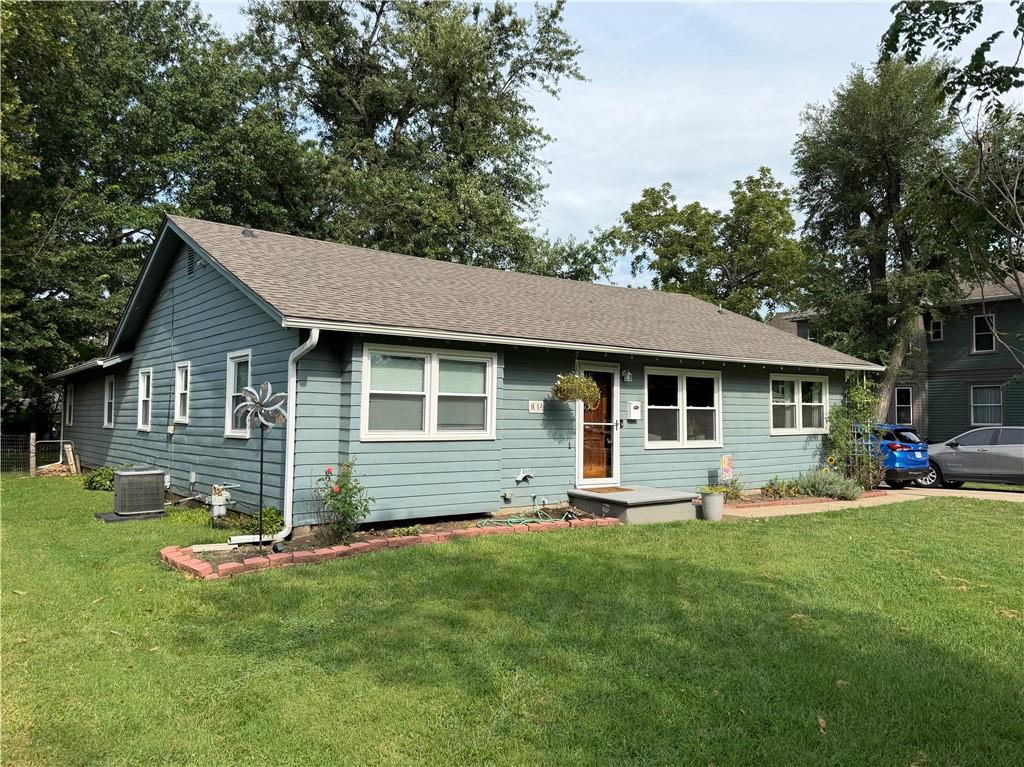 2nd image of 1012 S Willow St, Ottawa, KS 66067 | MLS# 2635885