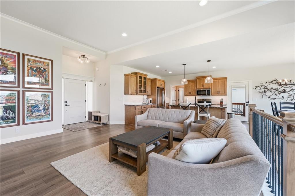 5th image of 914 Churchill Cir, Raymore, MO 64083 | MLS# 2635890