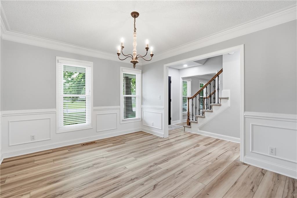 2nd image of 1366 Wildbriar Dr, Liberty, MO 64068 | MLS# 2635893