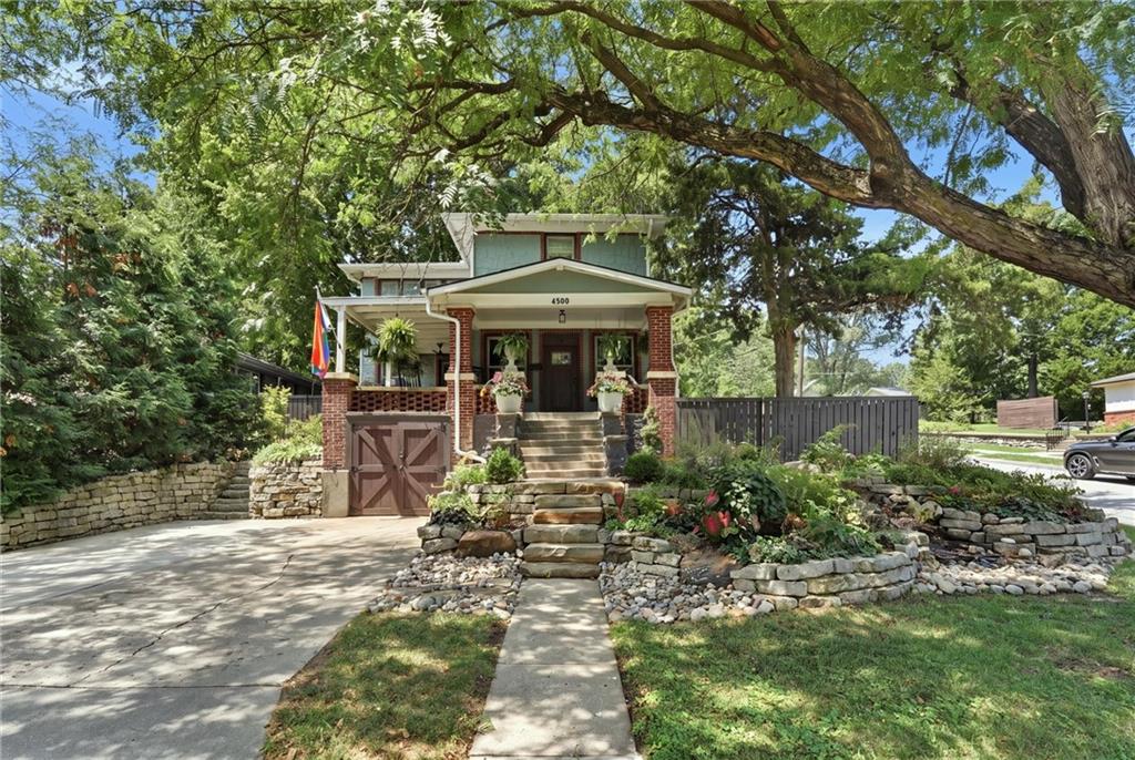 1st image of 4500 Adams St, Kansas City, KS 66103 | MLS# 2635894