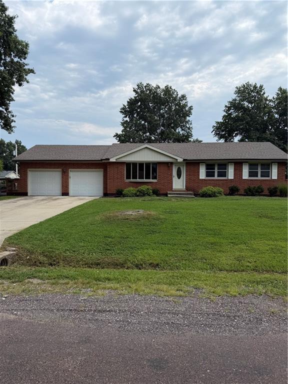 1st image of 1605 S Pine St, Holden, MO 64040 | MLS# 2635898