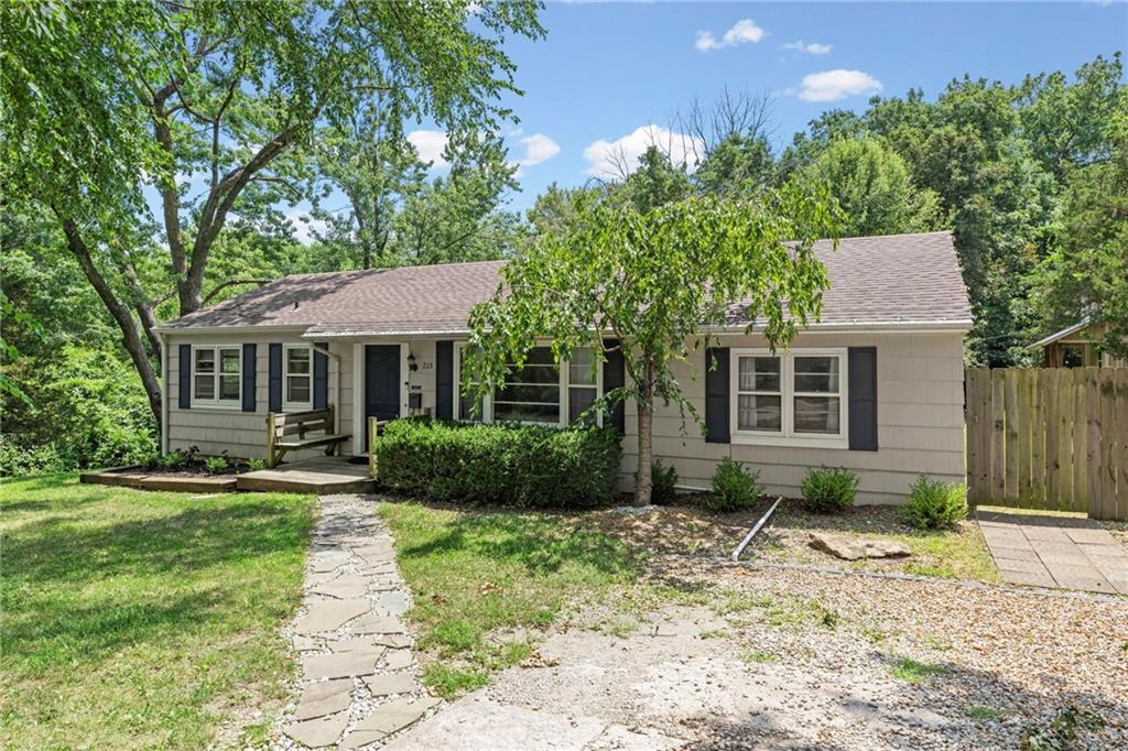 1st image of 215 E 96th St, Kansas City, MO 64114 | MLS# 2635900