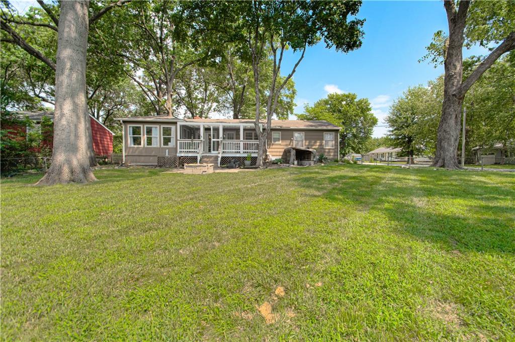 16th image of 1 W 96th Ter, Kansas City, MO 64114 | MLS# 2635903