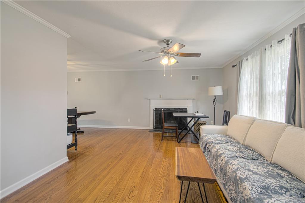 3rd image of 1 W 96Th Ter, Kansas City, MO 64114 | MLS# 2635903
