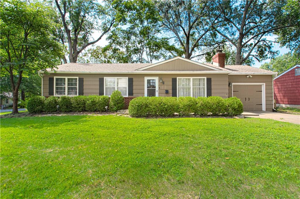 1st image of 1 W 96th Ter, Kansas City, MO 64114 | MLS# 2635903