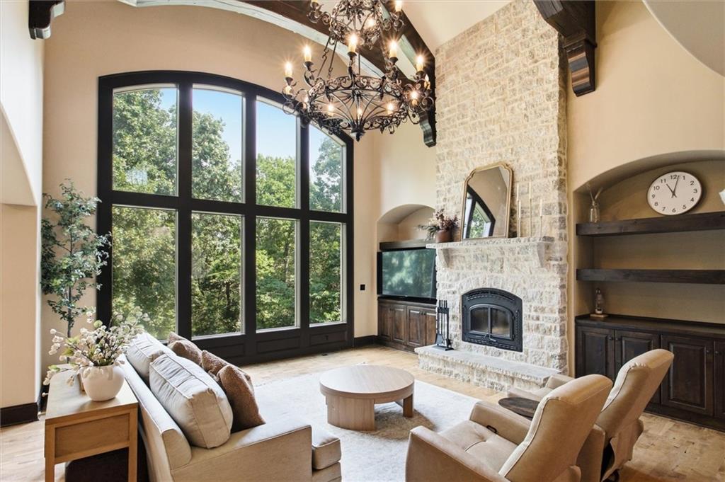 1st image of 14555 Oak Valley Dr, Gardner, KS 66030 | MLS# 2635916