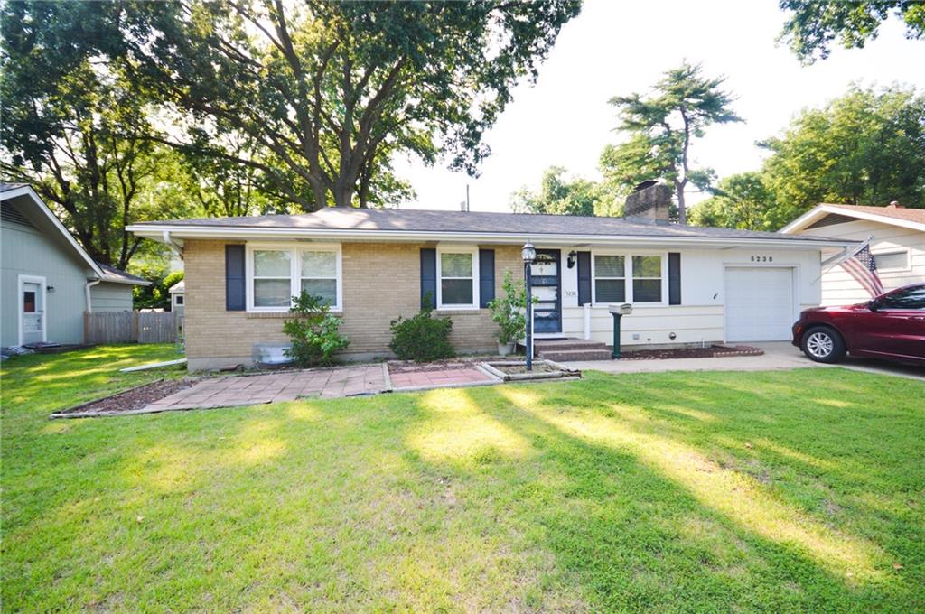 1st image of 5238 N Wayne Ave, Kansas City, MO 64118 | MLS# 2635956