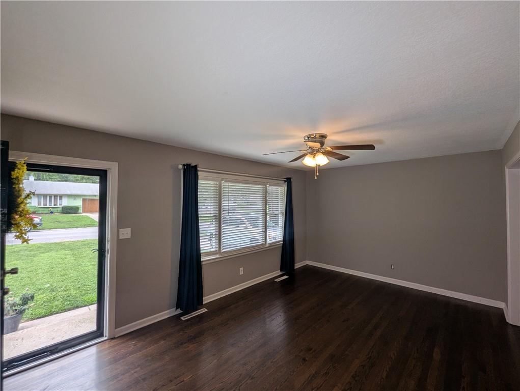4th image of 9135 Richards Dr, Raytown, MO 64133 | MLS# 2635966