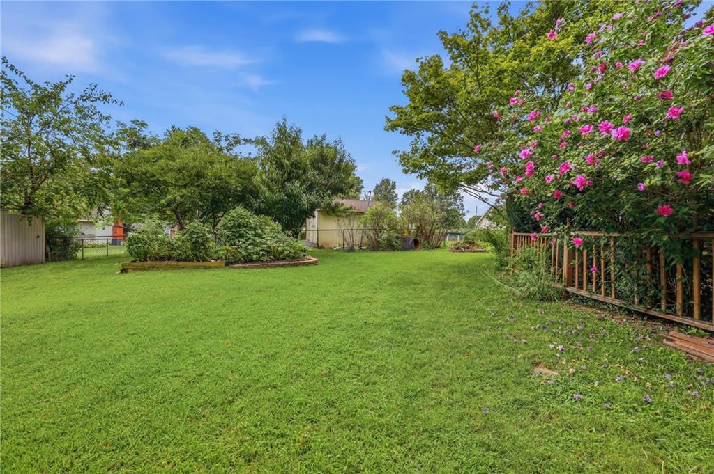 2nd image of 407 Ne 113th St, Kansas City, MO 64155 | MLS# 2636014