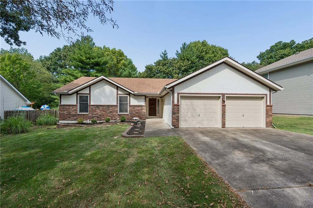 Photo 1 of Sale Pending at 8520 N Campbell St, Kansas City, MO 64155 | MLS# 2636017 | Listing updated on 2026-09-04