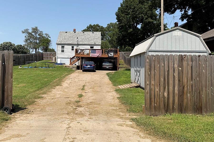 2nd image of 1115 Metropolitan Ave, Leavenworth, KS 66048 | MLS# 2636020