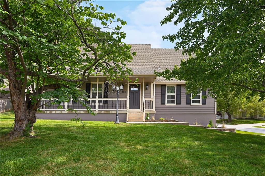 3rd image of 1636 Thames Dr Ne, Lee's Summit, MO 64086 | MLS# 2636023