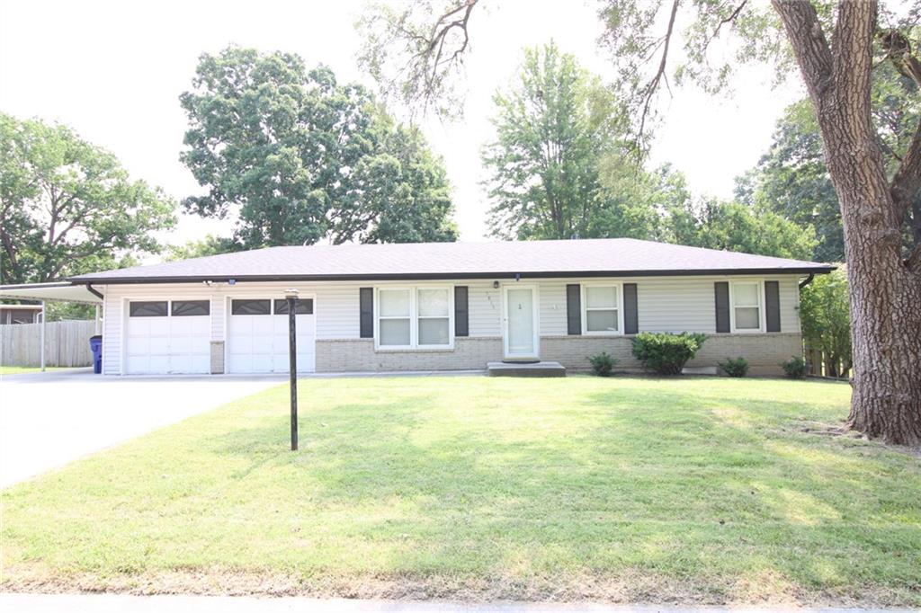 1st image of 5815 N Tracy Ave, Kansas City, MO 64118 | MLS# 2636042