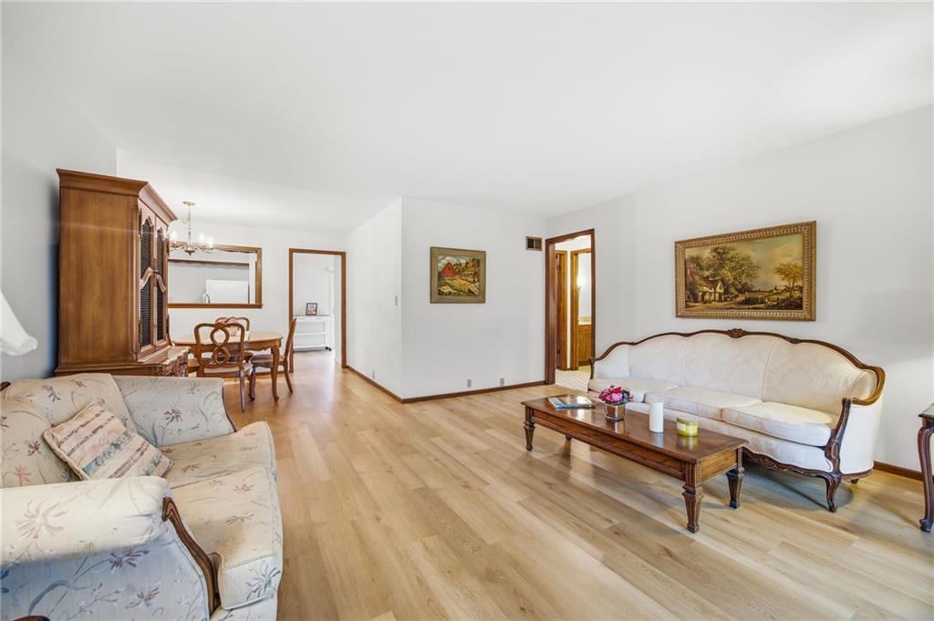 5th image of 441 W 104Th St #D, Kansas City, MO 64114 | MLS# 2636055