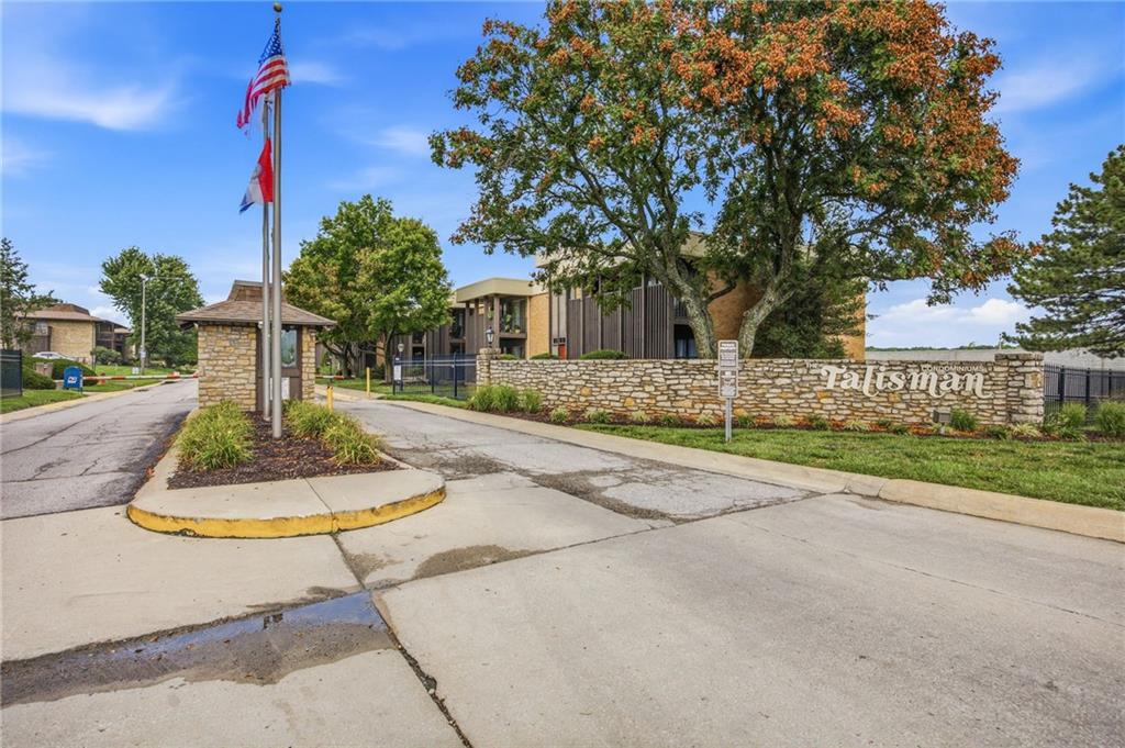 25th image of 441 W 104th St #D, Kansas City, MO 64114 | MLS# 2636055