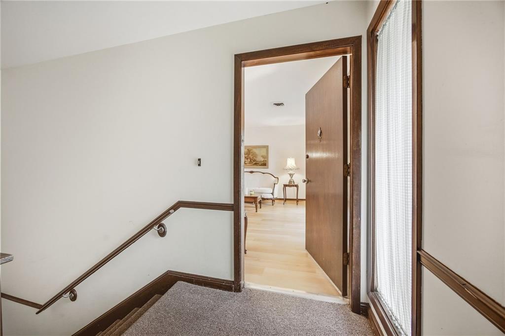 3rd image of 441 W 104Th St #D, Kansas City, MO 64114 | MLS# 2636055