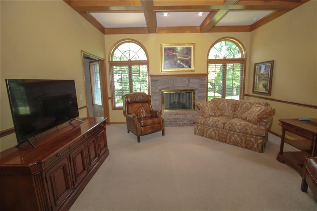 2nd image of 2309 Buckingham St, Saint Joseph, MO 64506 | MLS# 2636059