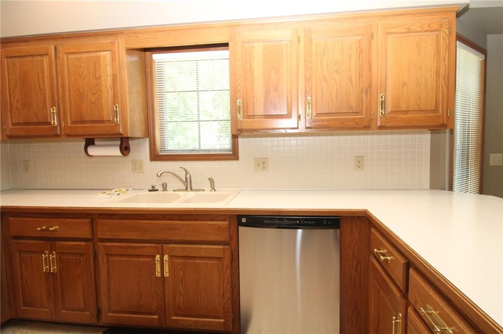 5th image of 2309 Buckingham St, Saint Joseph, MO 64506 | MLS# 2636059