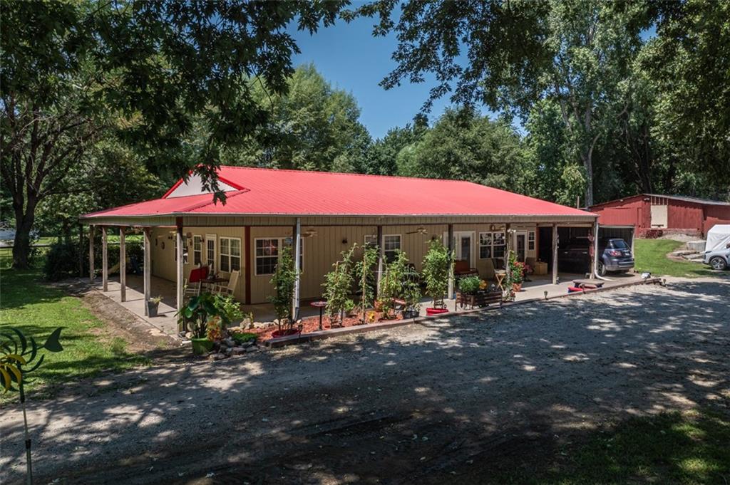 1st image of 1215 Parker Rd, St Joseph, MO 64504 | MLS# 2636060