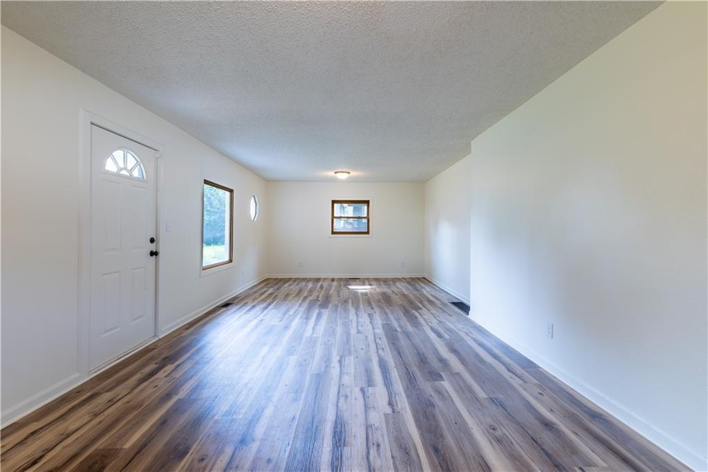 3rd image of 3023 Mitchell Ave, St Joseph, MO 64507 | MLS# 2636068