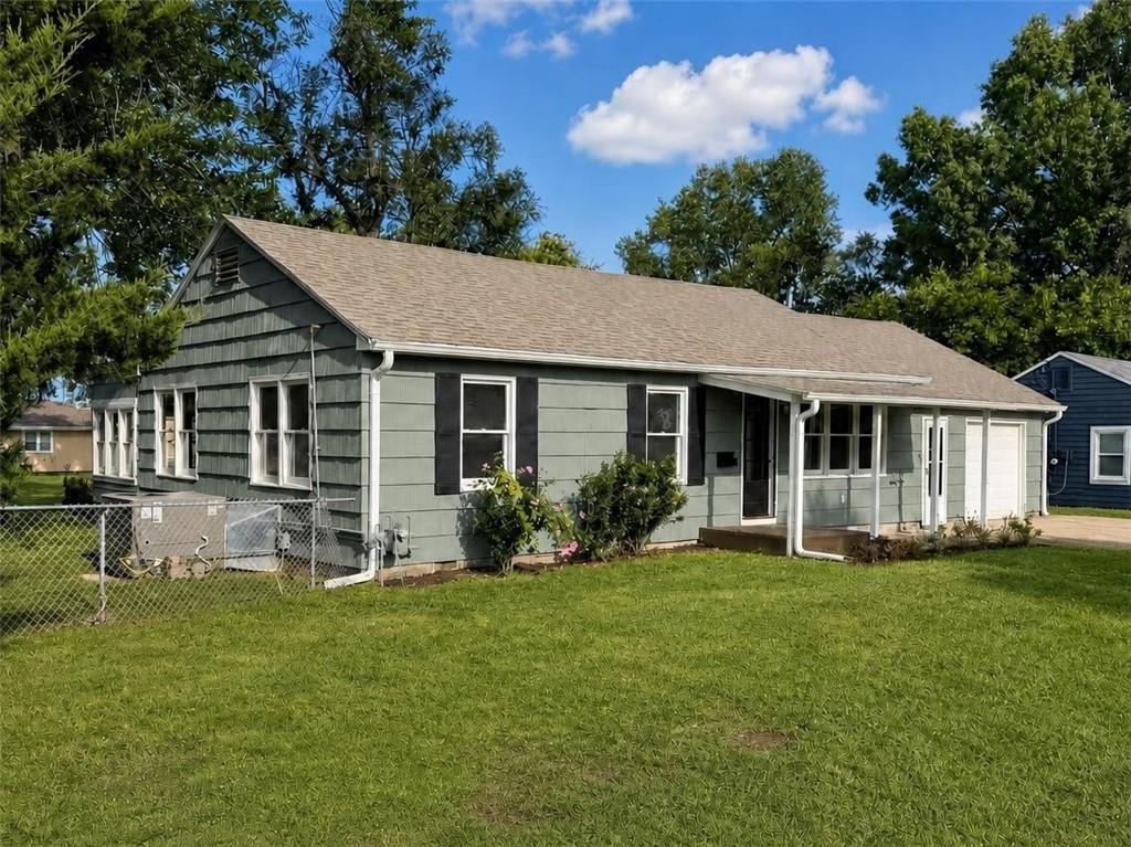 1st image of 1037 S Brockway St, Olathe, KS 66061 | MLS# 2636075