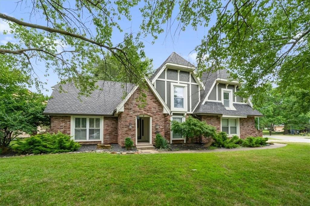 1st image of 3617 Nw Blue Jacket Dr, Lees Summit, MO 64064 | MLS# 2636085