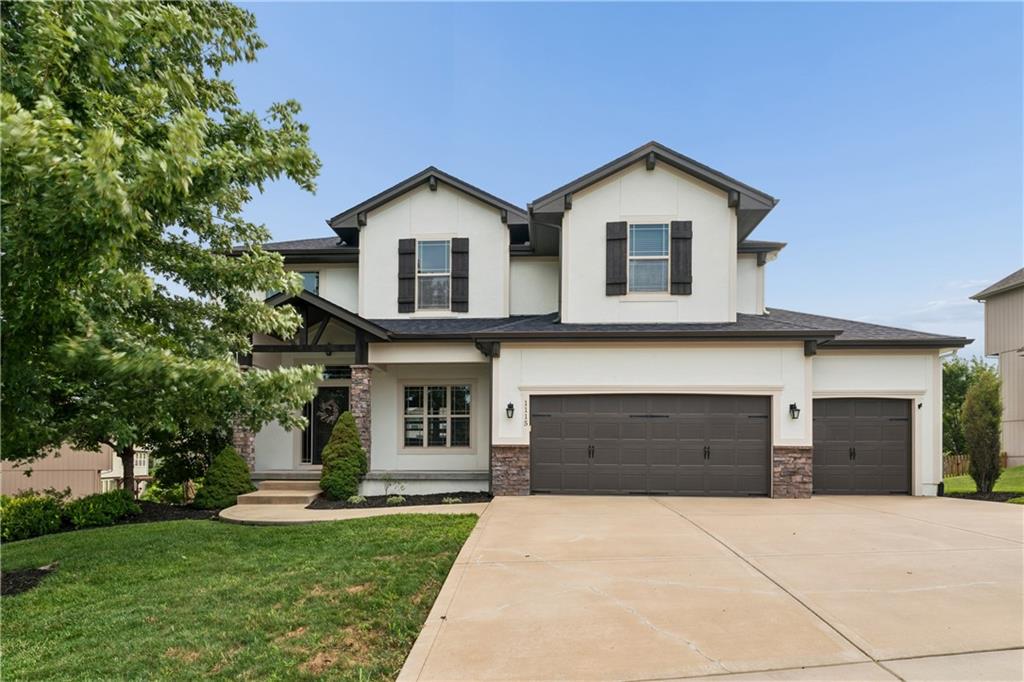 1st image of 1115 Metfield Ln, Raymore, MO 64083 | MLS# 2636091