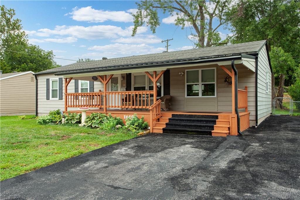 1st image of 16109 E 17th St S, Independence, MO 64050 | MLS# 2636099
