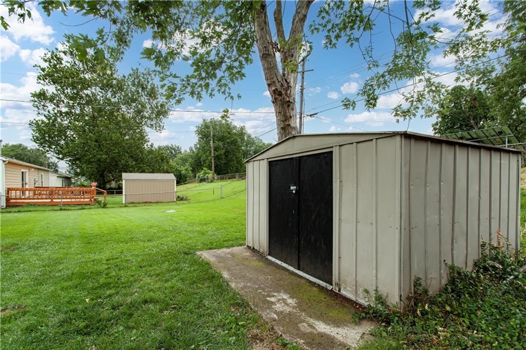28th image of 16109 E 17th St S, Independence, MO 64050 | MLS# 2636099