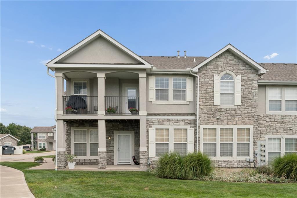 1st image of 15945 S Crestview Dr, Olathe, KS 66062 | MLS# 2636115
