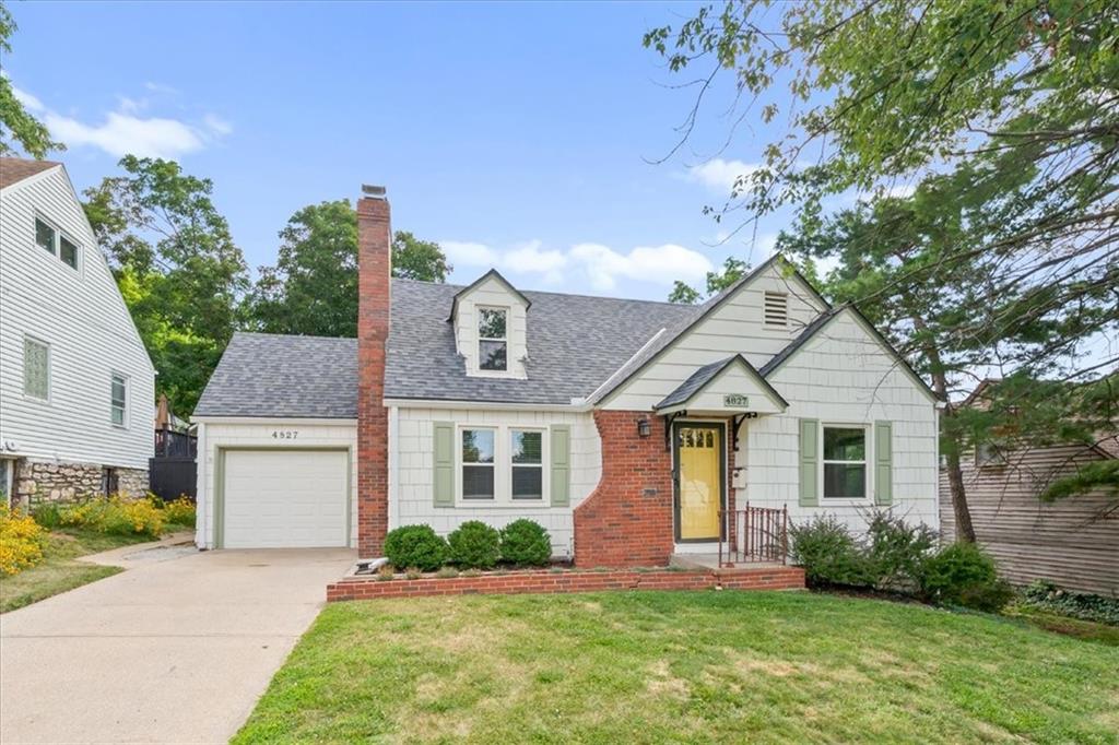 2nd image of 4827 Terrace St, Kansas City, MO 64112 | MLS# 2636117