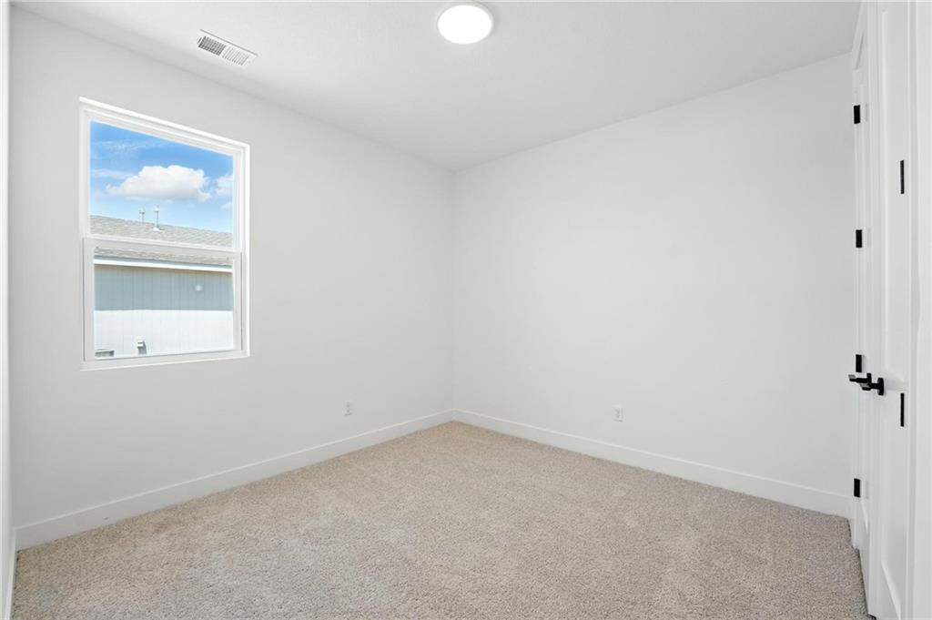 4th image of 17561 Spivey St, Gardner, KS 66030 | MLS# 2636130